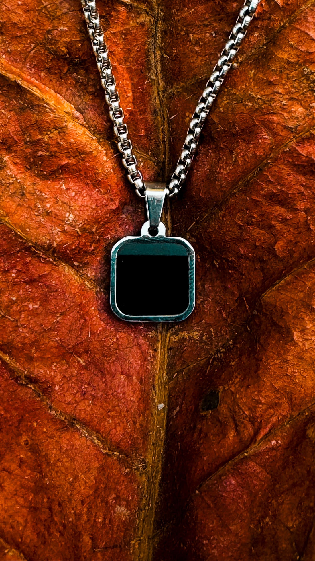 Box pendant finest