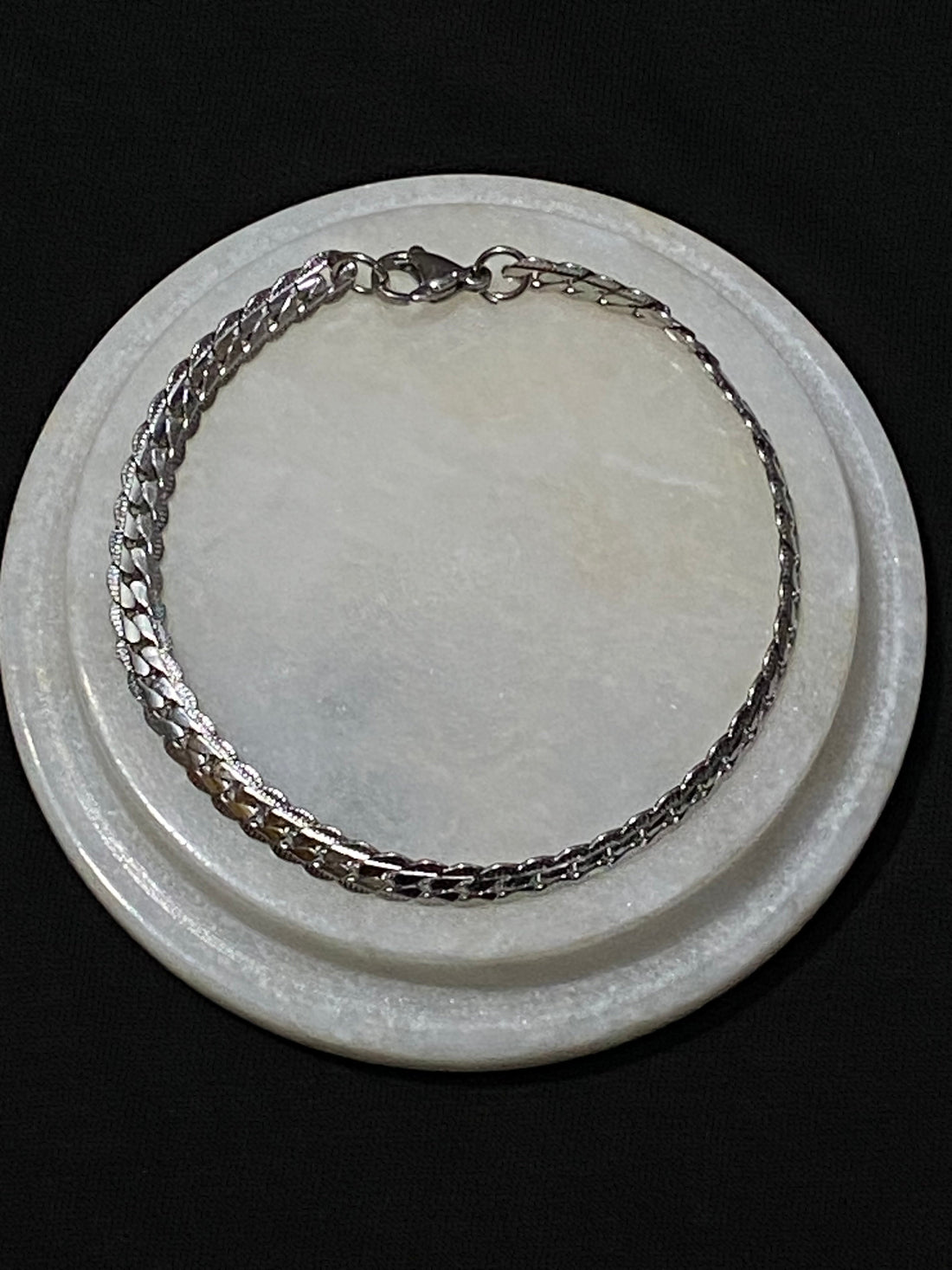 Curb link bracelet finest
