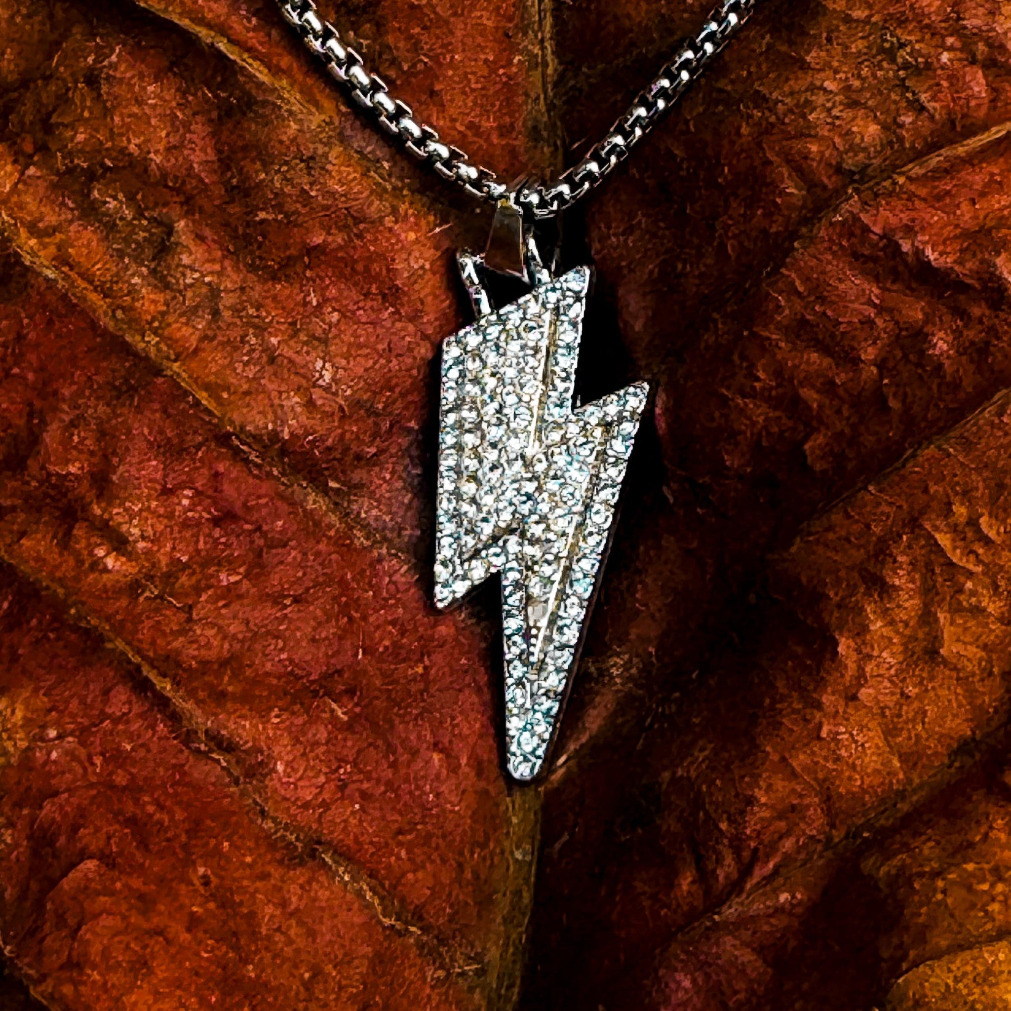 Lightning pendant finest