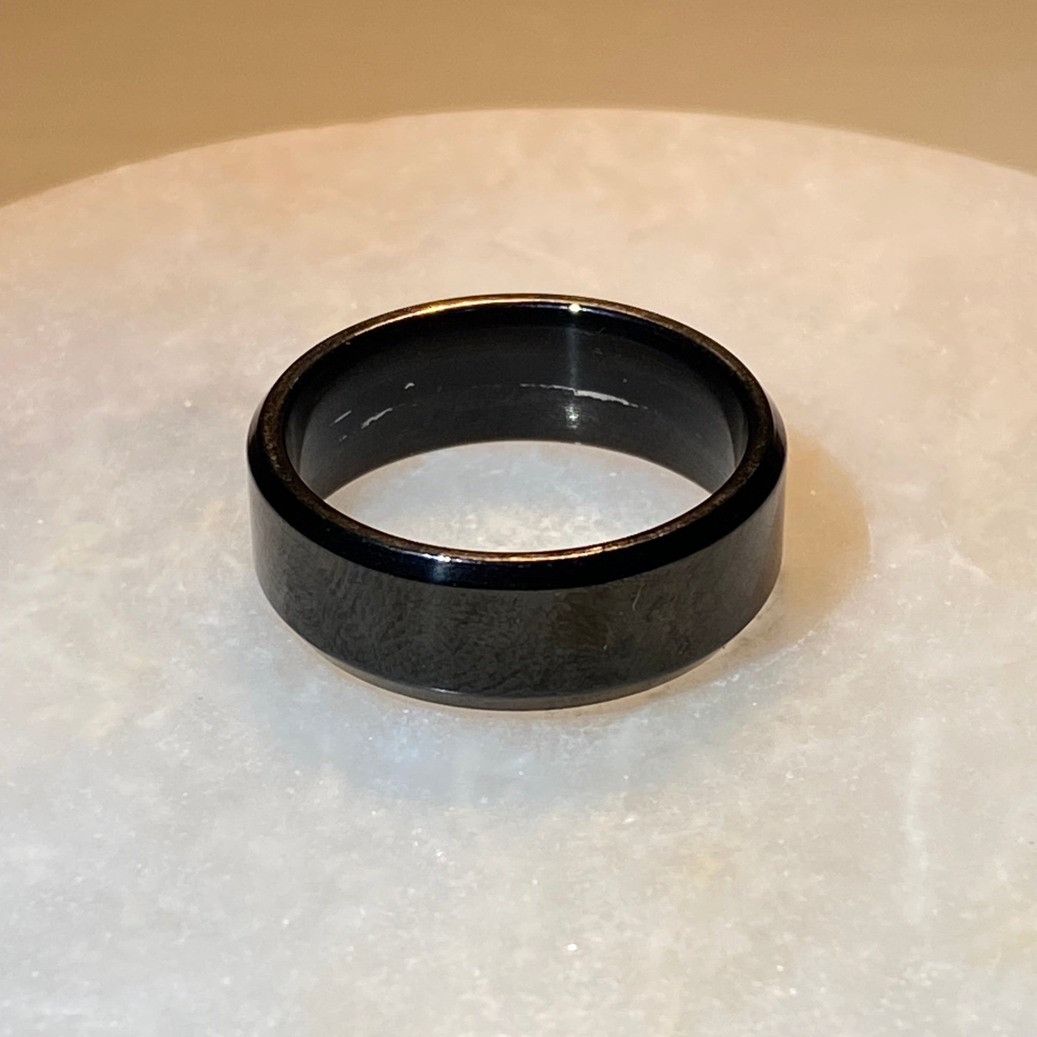 Elegant black ring finest