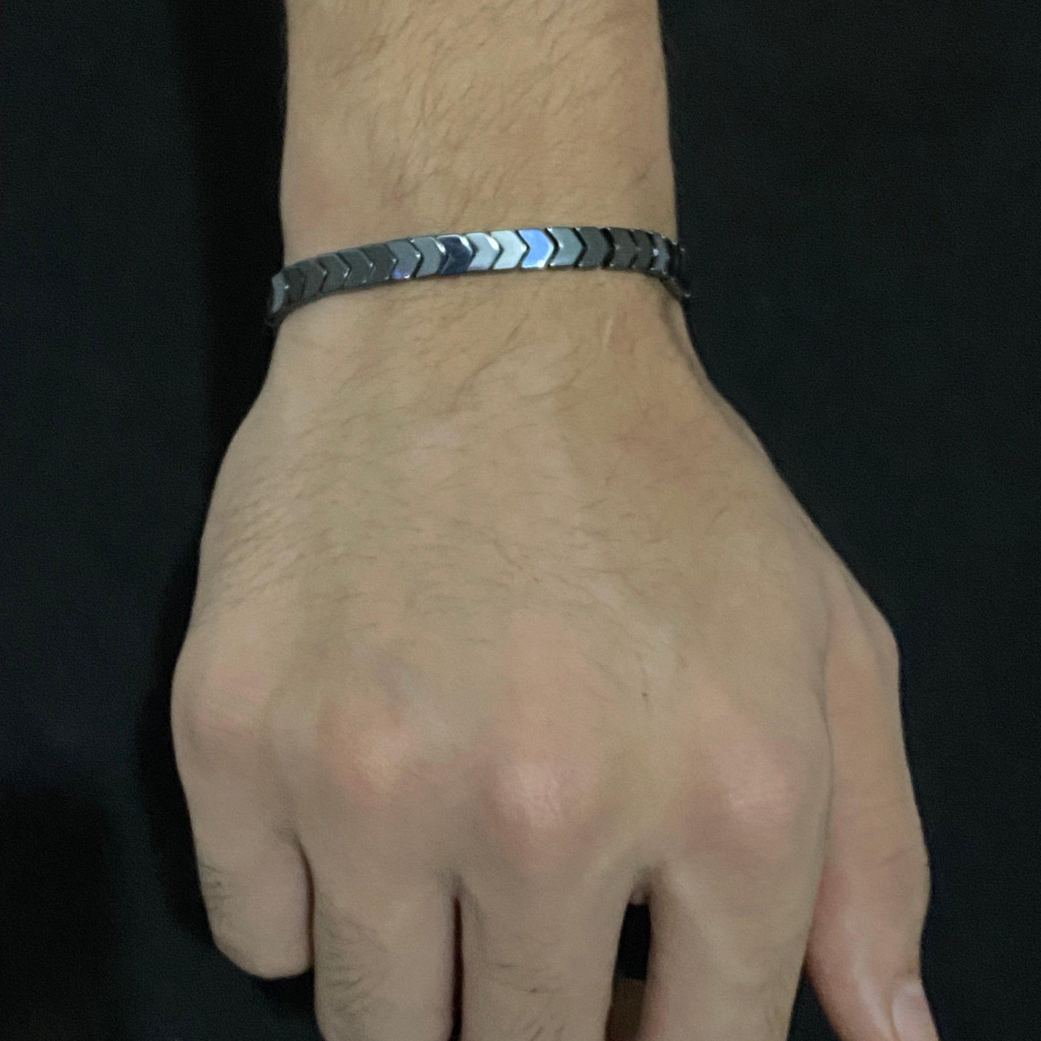 V bracelet Finest Official